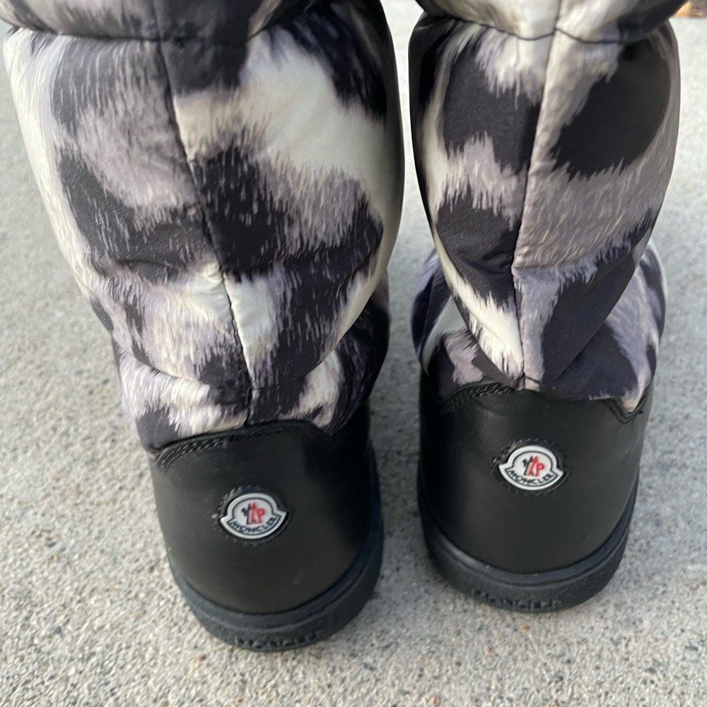 Moncler | Black and White Leopard Down Snow Boots - Picture 3 of 6